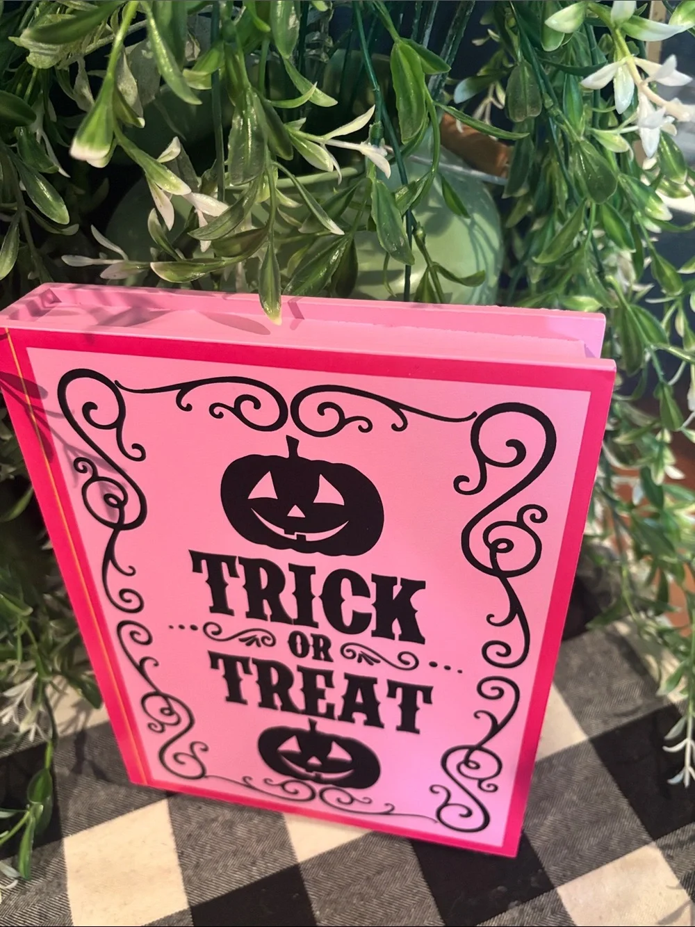 Trick or Treat Halloween Sign - Pink
